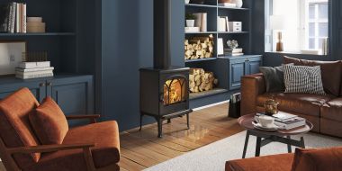 Печь-камин Jotul F 200 в интерьере